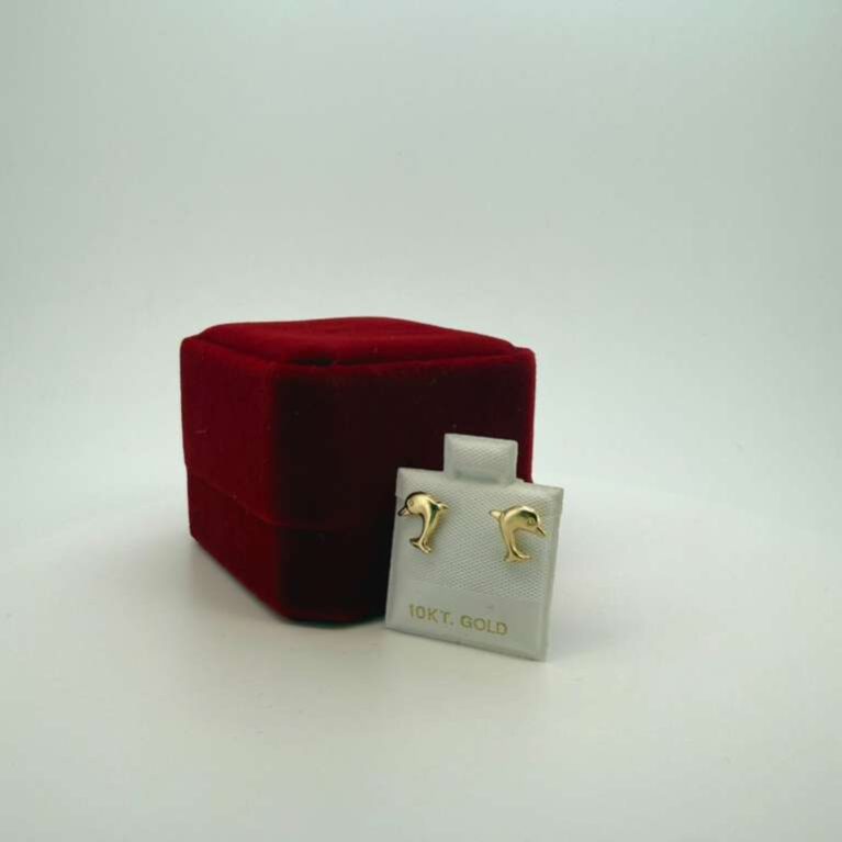 Earring dolphin 10k Weight 0.25gr